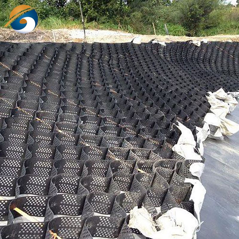 Наклонная подъездная дорога из пластика HDPE Геоячейка